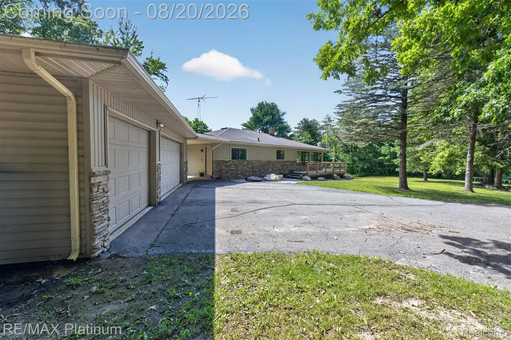 2456 Chilson Road Genoa Township, MI 48843