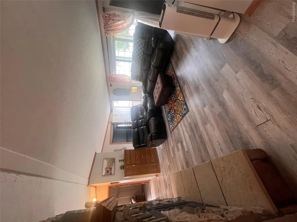 8304 Hidden Hollow Fenton City, MI 48430