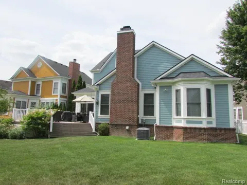 556 McKinley Circle