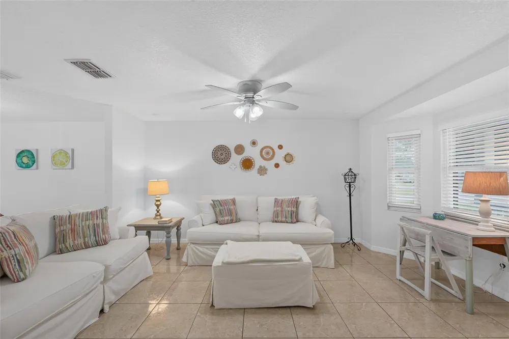 237 CALIFORNIA AVENUE St Cloud, FL 34769