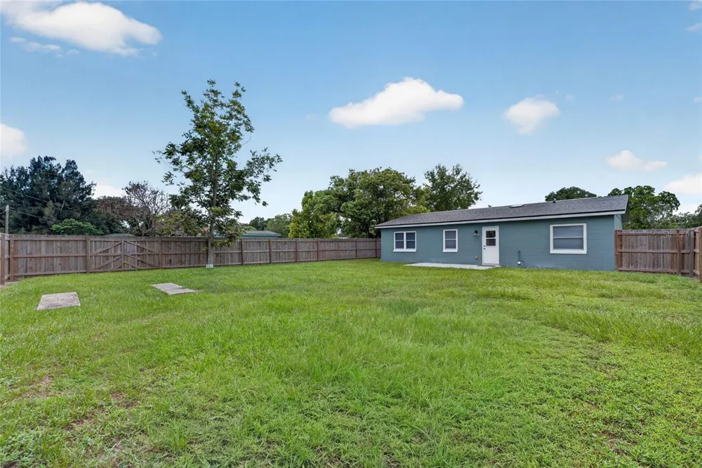 237 CALIFORNIA AVENUE St Cloud, FL 34769