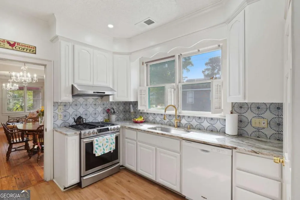 702 E 32Nd ST Savannah, GA 31401