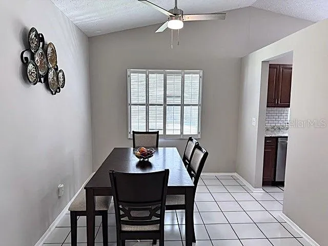 16004 GRASS LAKE DRIVE Tampa, FL 33618