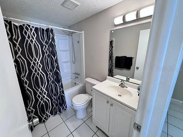 16004 GRASS LAKE DRIVE Tampa, FL 33618