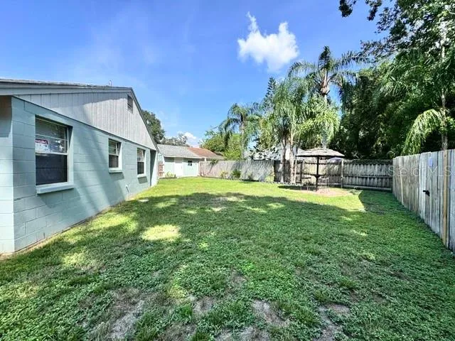 16004 GRASS LAKE DRIVE Tampa, FL 33618