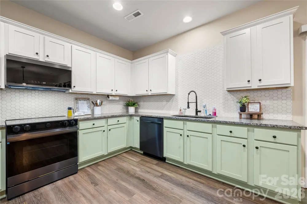 3229 Creek Bend Court Sherrills Ford, NC 28673