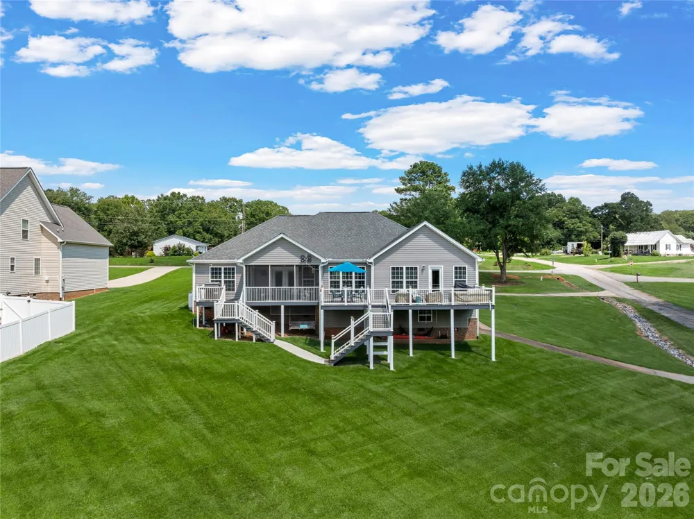 105 Michelle Drive Chesnee, SC 29323