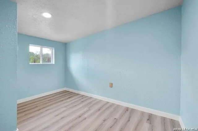 1114 Hough Adkins, TX 78101