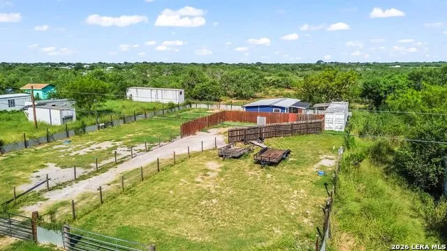 1114 Hough Adkins, TX 78101