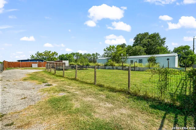 1114 Hough Adkins, TX 78101