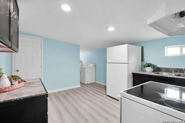 1114 Hough Adkins, TX 78101