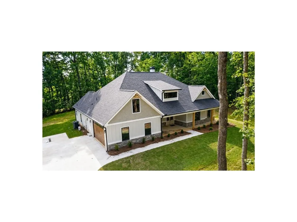 214 Signing Tree Trail Clarkesville, GA 30523