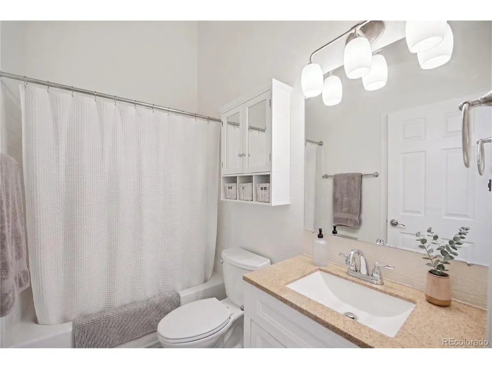 805 Summer Drive Highlands Ranch, CO 80126