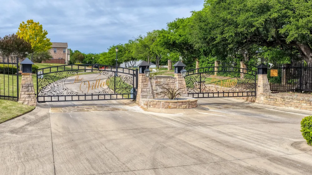 208 Park Villa Lane Aledo, TX 76008