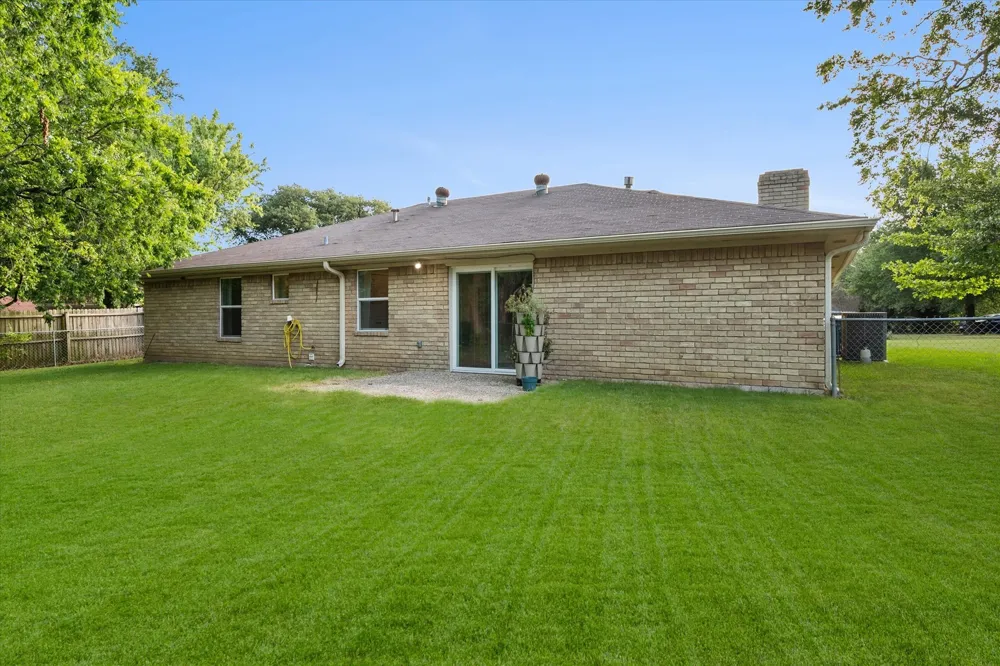 2604 Fairmont Circle Corsicana, TX 75110