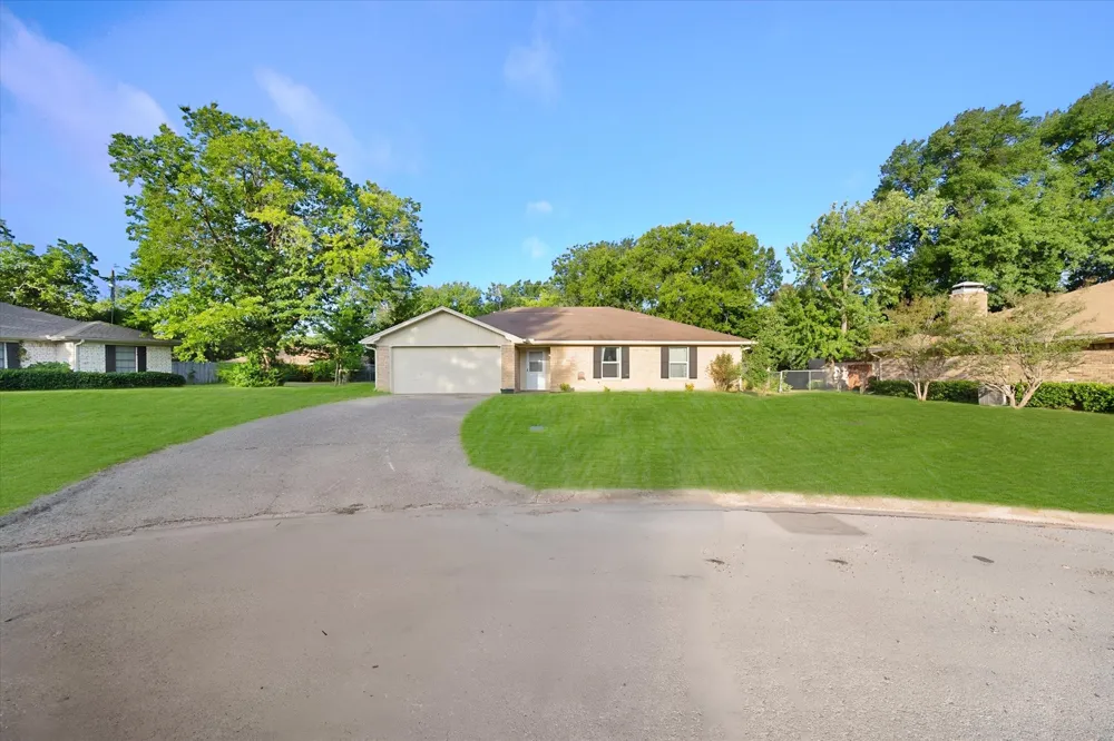 2604 Fairmont Circle Corsicana, TX 75110