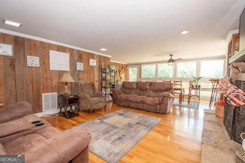 4973 Greenville RD LaGrange, GA 30241