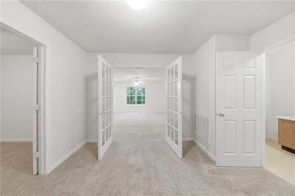 208 Foxdale Court LaGrange, GA 30240