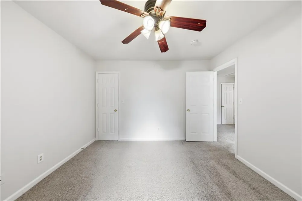 208 Foxdale Court LaGrange, GA 30240