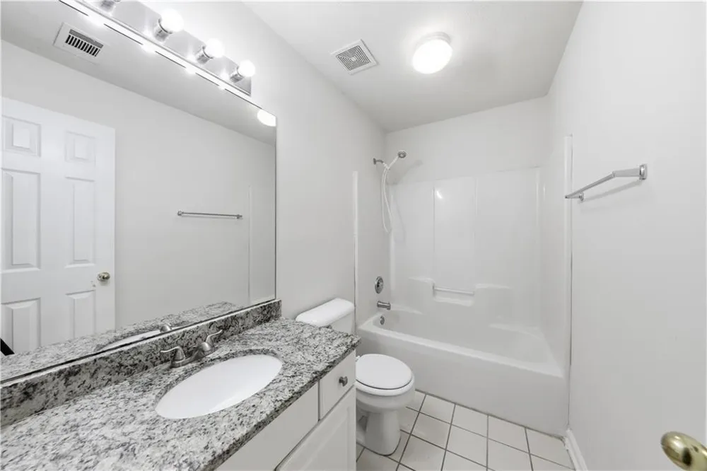 208 Foxdale Court LaGrange, GA 30240