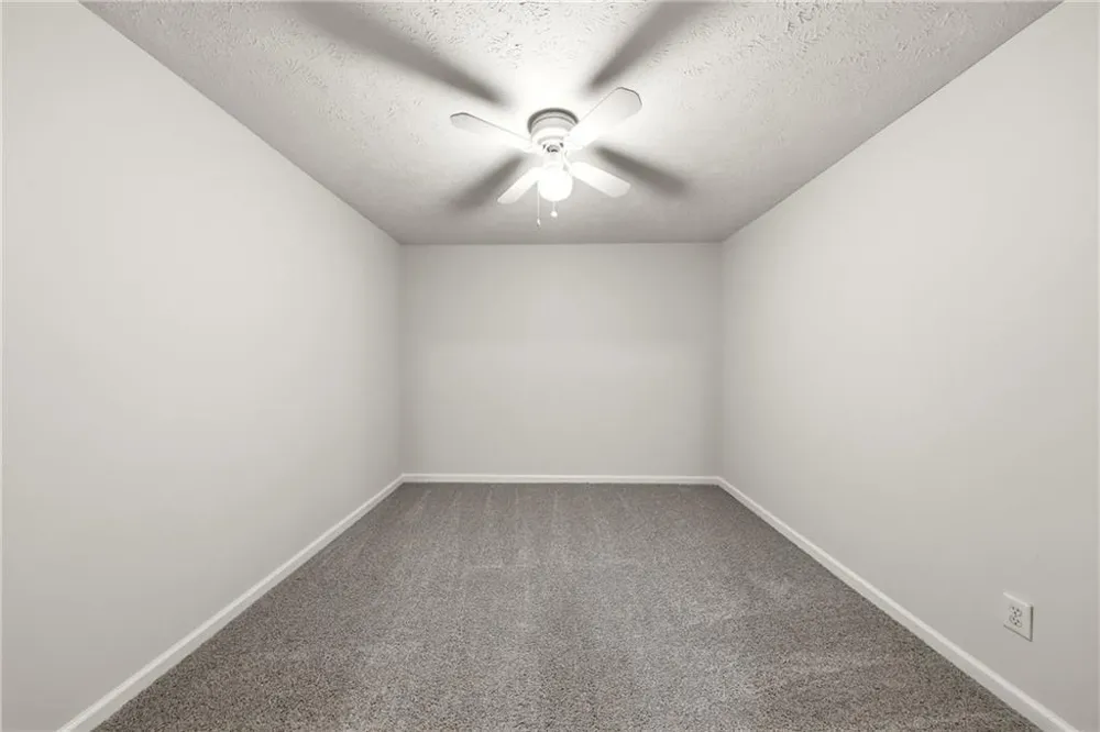 208 Foxdale Court LaGrange, GA 30240