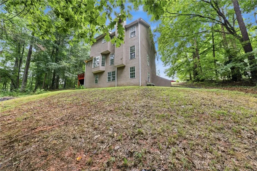 208 Foxdale Court LaGrange, GA 30240