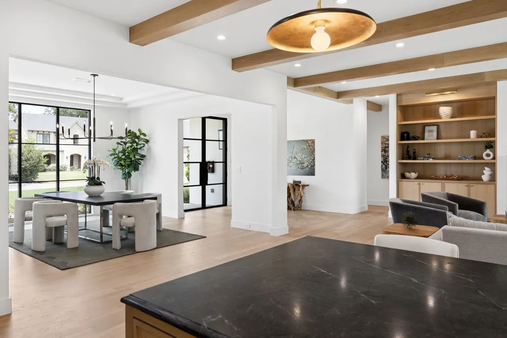 10806 Camellia Drive Dallas, TX 75230