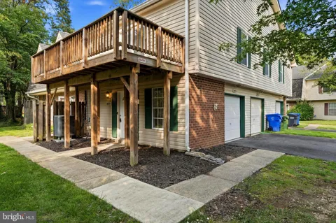 4903 SAVOY PLACE #18-M