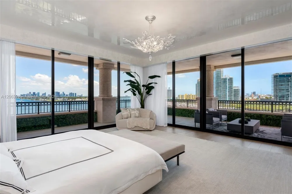6893 Fisher Island Dr 6893 Lphcenter #6893 Miami Beach, FL 33109