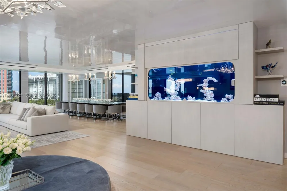 6893 Fisher Island Dr 6893 Lphcenter #6893 Miami Beach, FL 33109
