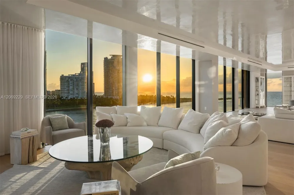 6893 Fisher Island Dr 6893 Lphcenter #6893 Miami Beach, FL 33109