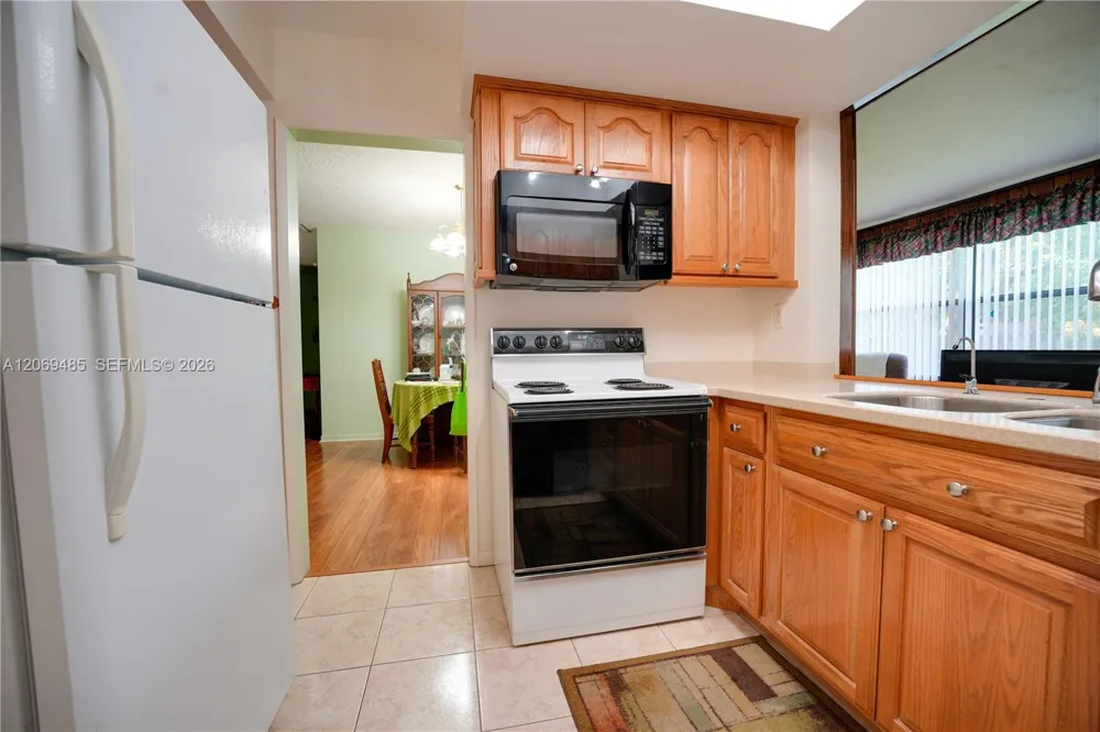 7516 Taft St Hollywood, FL 33024