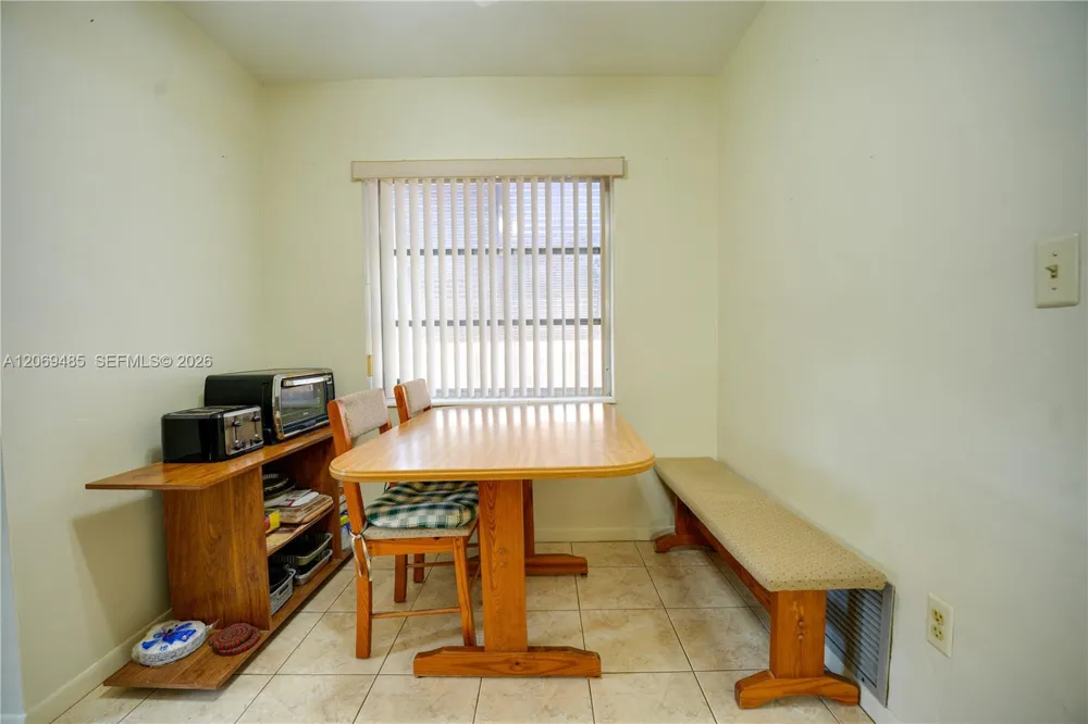 7516 Taft St Hollywood, FL 33024