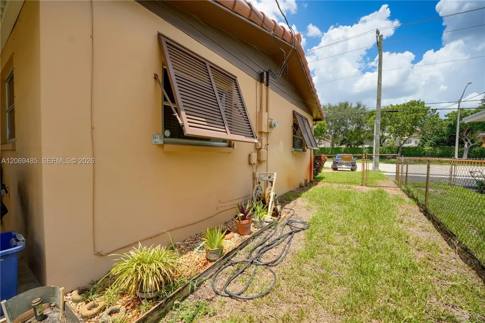 7516 Taft St Hollywood, FL 33024
