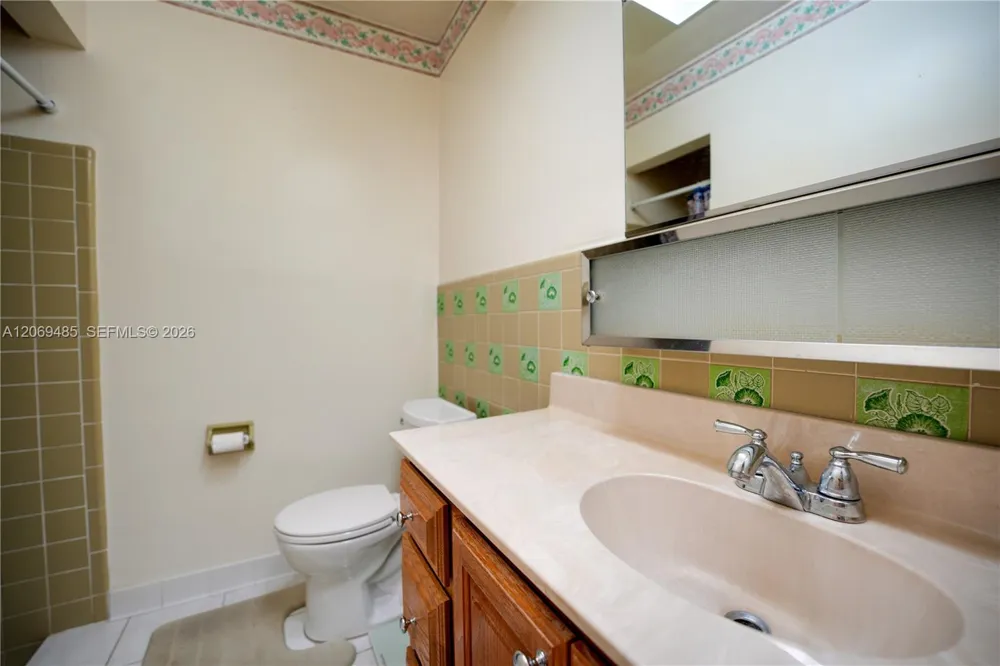 7516 Taft St Hollywood, FL 33024