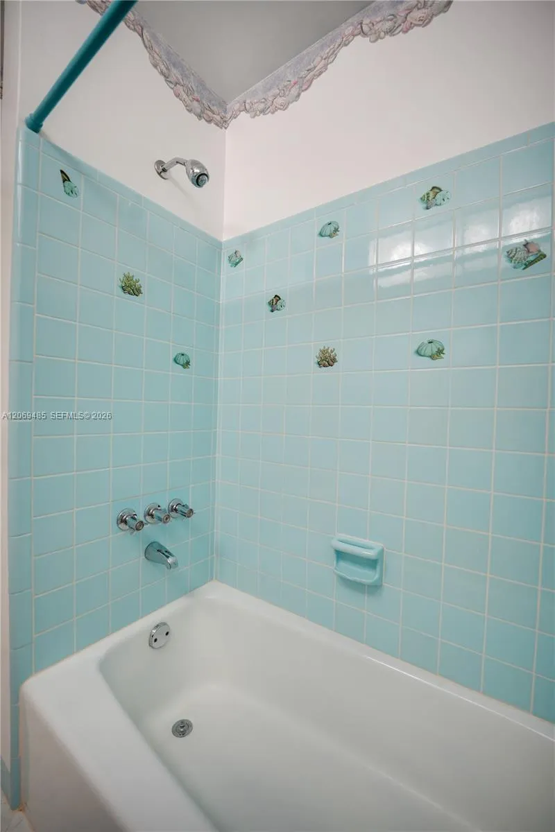 7516 Taft St Hollywood, FL 33024