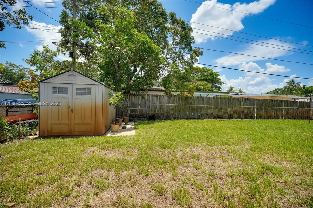 7516 Taft St Hollywood, FL 33024