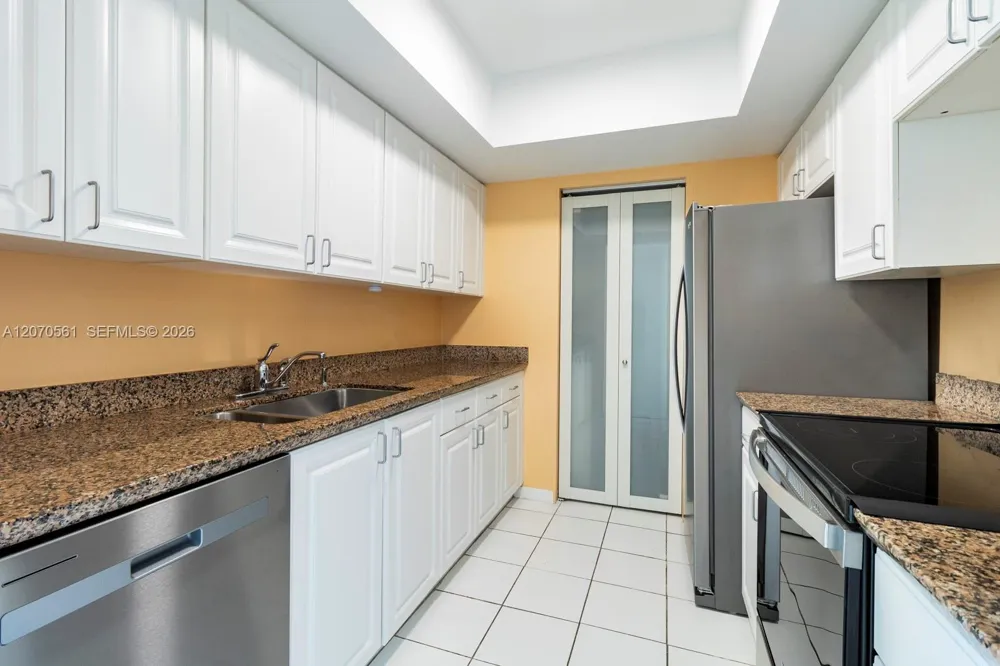 90 Alton Rd #1005 Miami Beach, FL 33139