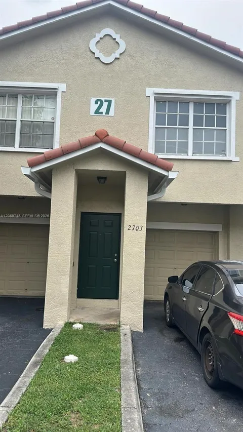 2703 Belmont Ln #2703