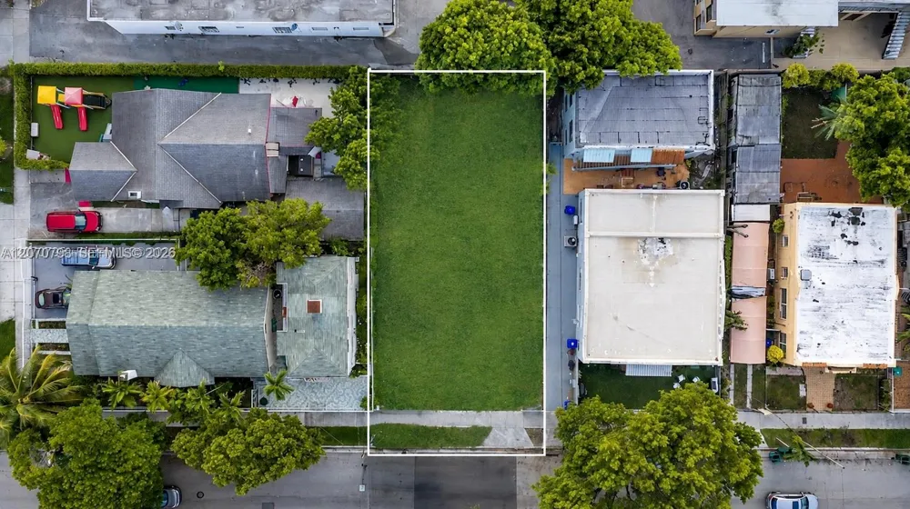 315 SW 14th Ave Miami, FL 33135