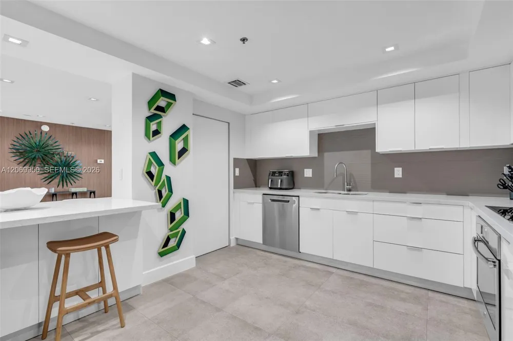 251 Crandon Blvd #1227 Key Biscayne, FL 33149