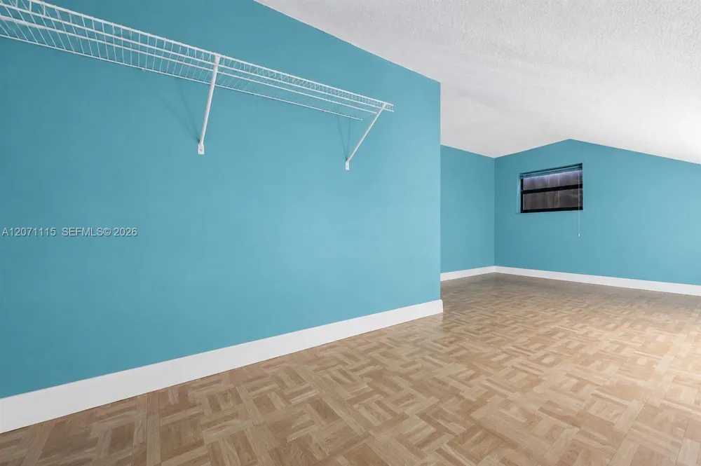525 NW 100th Ct #525 Miami, FL 33172