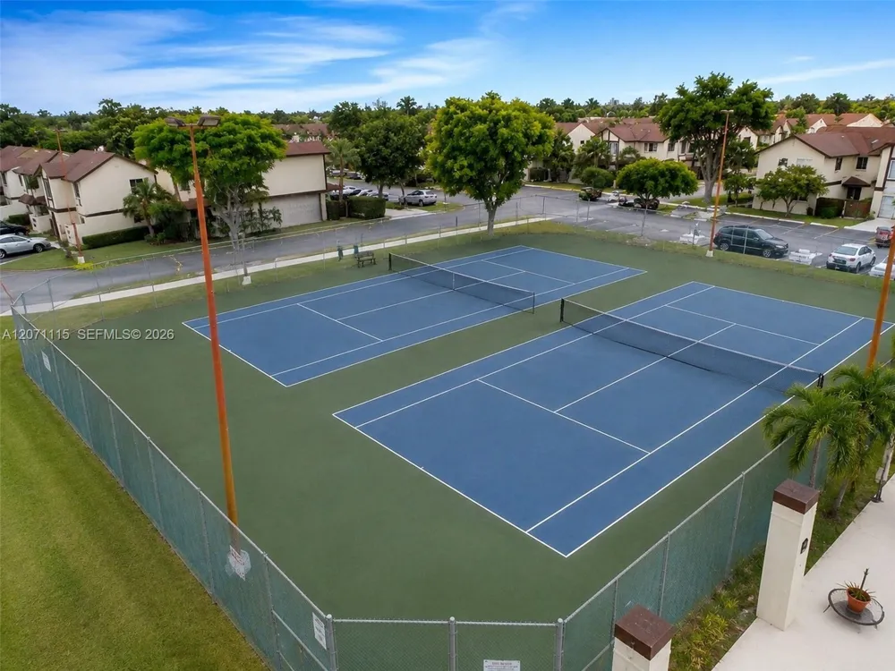 525 NW 100th Ct #525 Miami, FL 33172