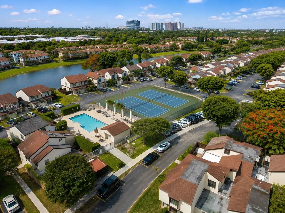 525 NW 100th Ct #525 Miami, FL 33172