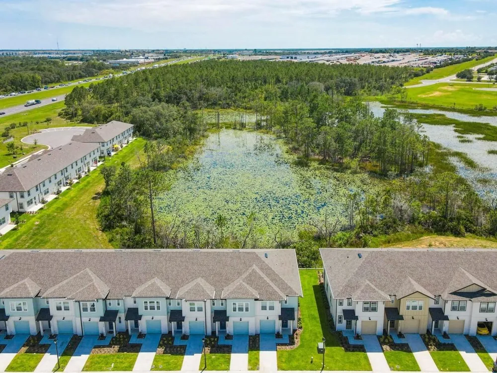 1048 PLANTATION LANE Davenport, FL 33896
