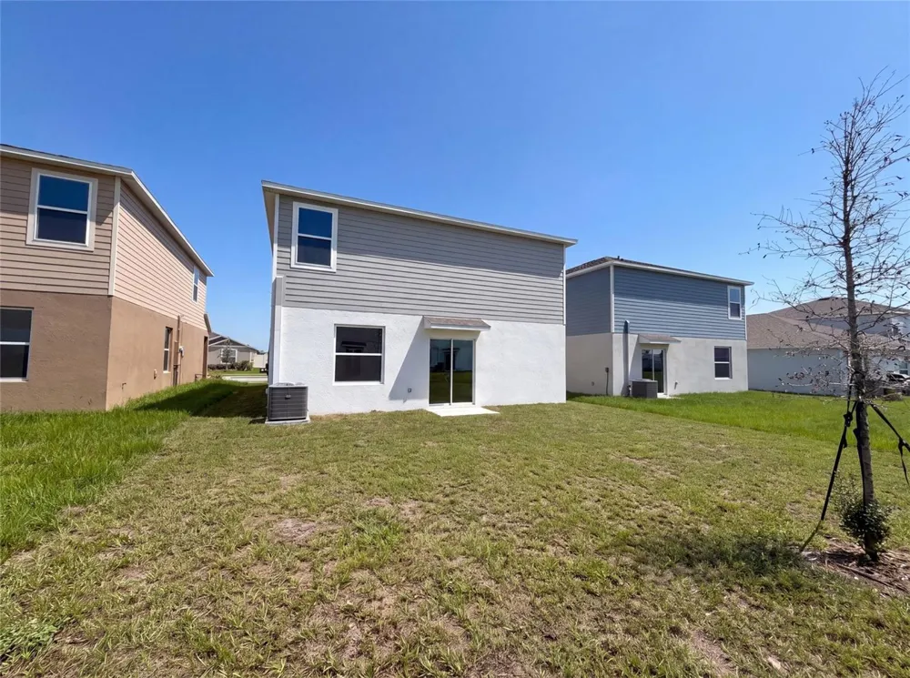 2142 LASSO LOOP Eagle Lake, FL 33839