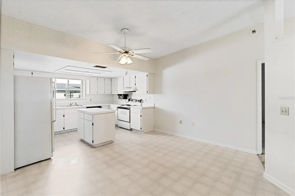 3433 GLEN ABBEY LANE Lakeland, FL 33810