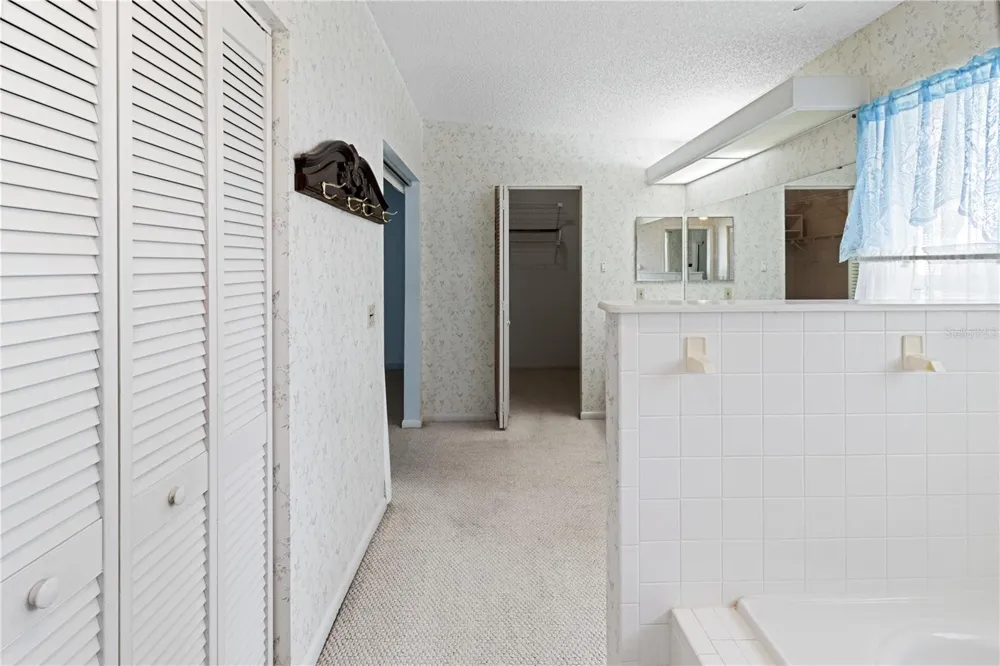 3433 GLEN ABBEY LANE Lakeland, FL 33810