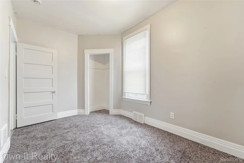 14761 Stephens Drive Eastpointe City, MI 48021
