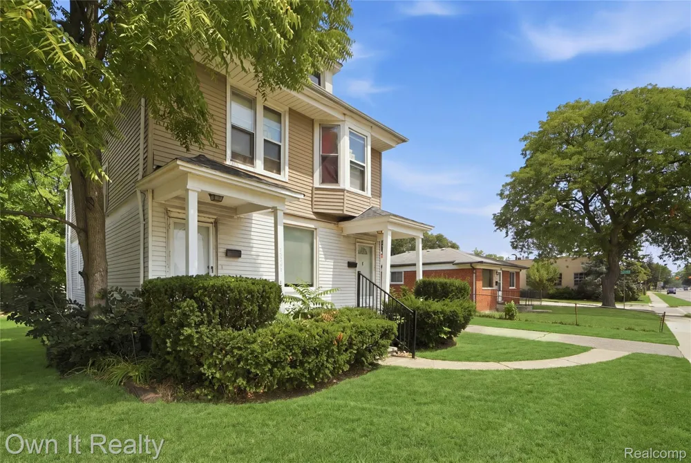 14761 Stephens Drive Eastpointe City, MI 48021